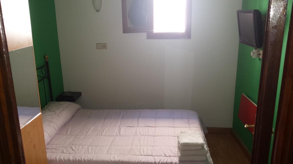מדריד Hostal Rico מראה חיצוני תמונה