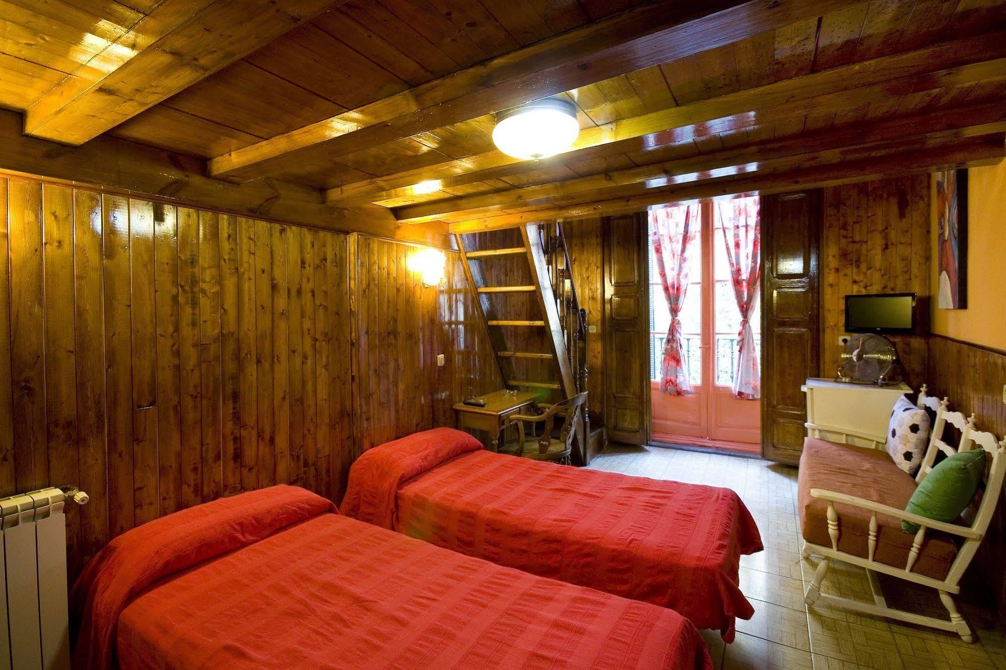מדריד Hostal Rico מראה חיצוני תמונה